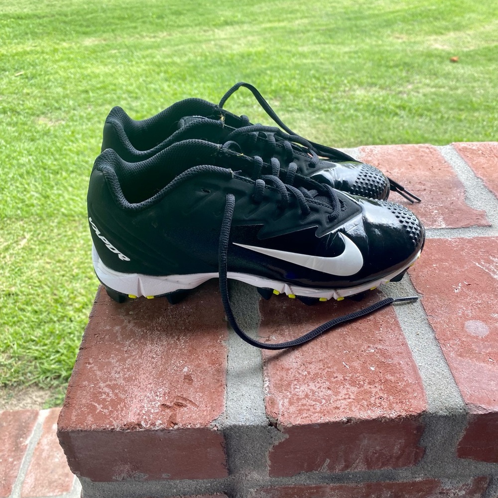 EUC Nike Vapor Cleats